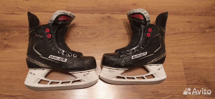 Хоккейные коньки bauer vapor 3x полн.2D разм. 34