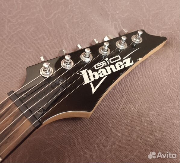 Электрогитара Ibanez с чехлом