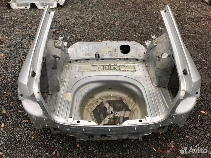 Задняя часть кузова задняя Skoda Octavia 1.6 cwva