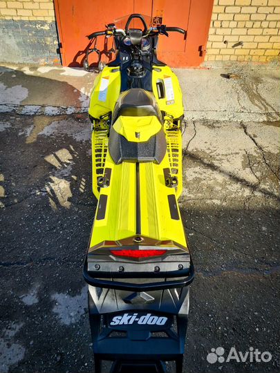 BRP Ski-Doo Summit X T3 154 800R E-tec 2016 MY