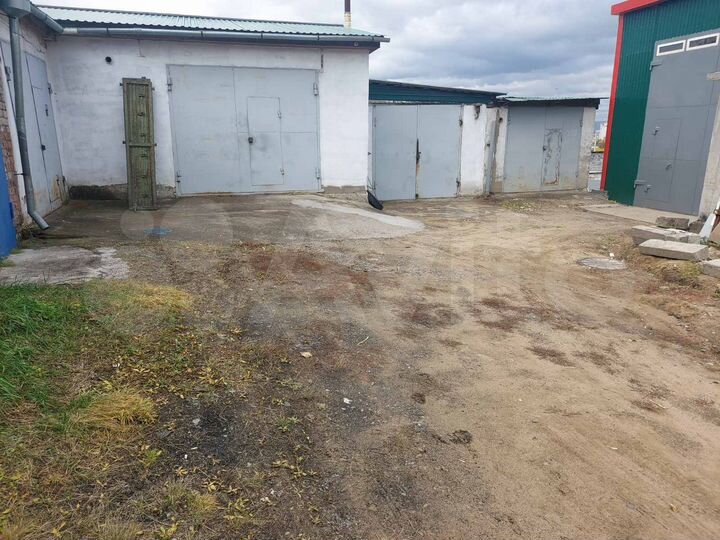 Гараж, > 30 м²