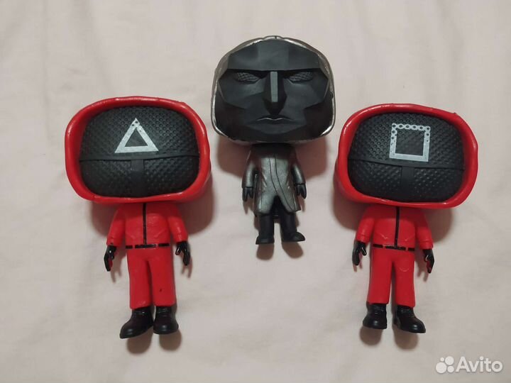 Фигурки из фильма Игра в кальмара