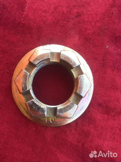 Гайка ступицы Arctic Cat 0423-607