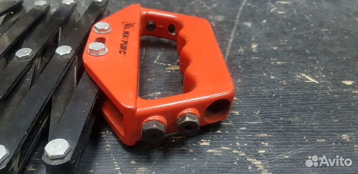 Заклепочник ручной