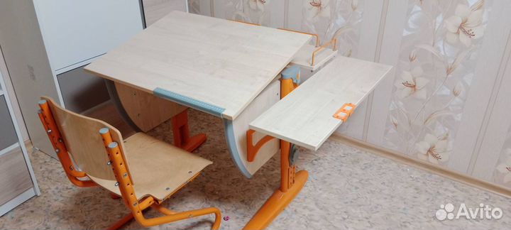 Комплект растущей мебели дэми (парта и стул)