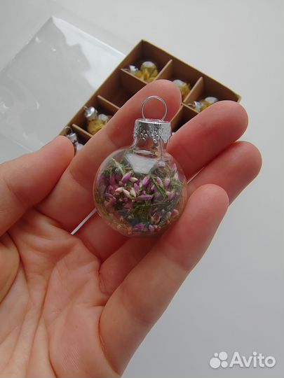 Елочные шары с сухоцветами