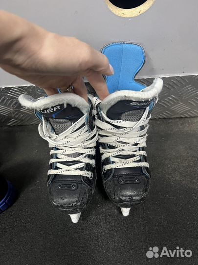 Хоккейные коньки bauer