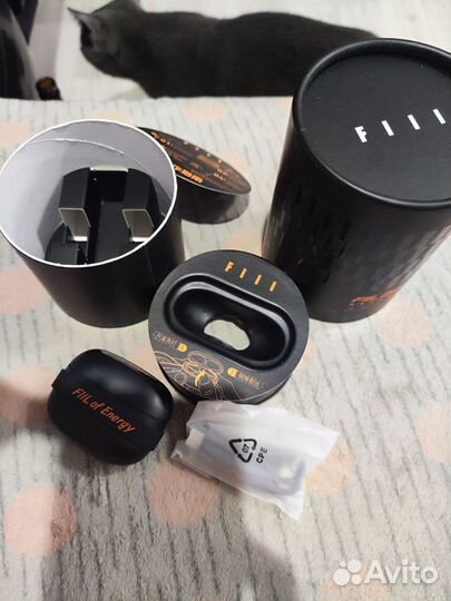 Беспроводные наушники fiil Belt TWS