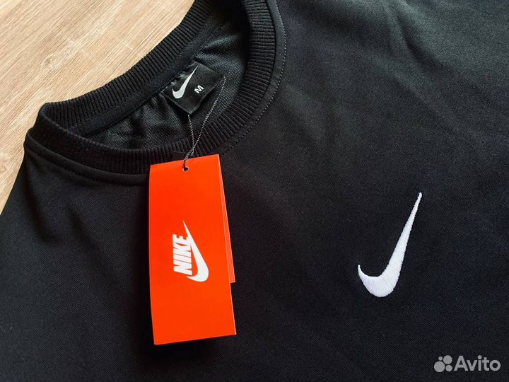 Футболка Nike