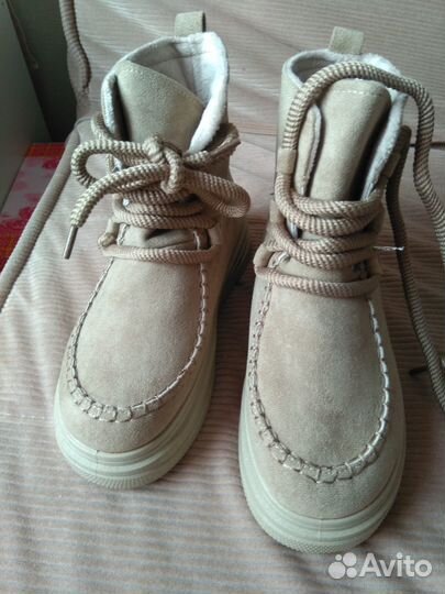 Ботинки осень весна женские 39 новые