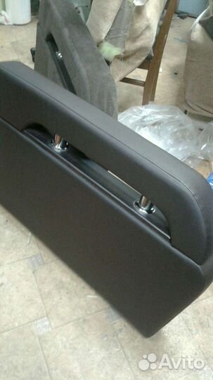 Перетяжка и ремонт мягкой мебели. Каретная стяжка