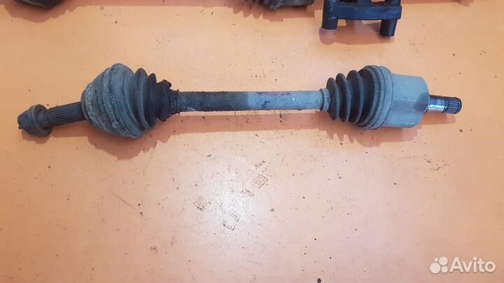 Привод передний левый на Chery Tiggo T11