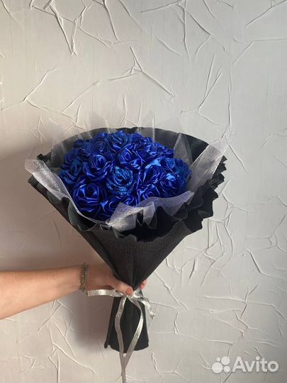 Букет из атласных роз