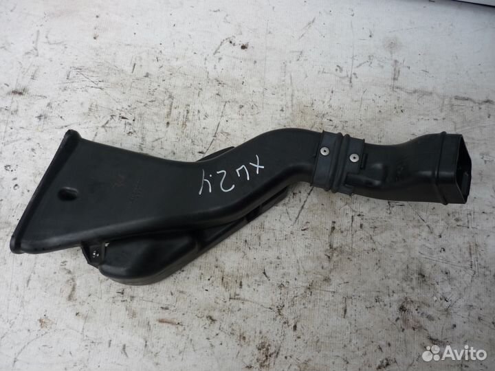 Воздухозаборник Mitsubishi Outlander XL