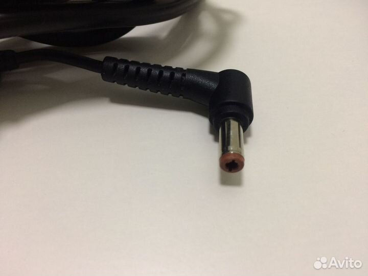Блок питания ноутбука Lenovo 20v 1.5a 5.5x2.5mm