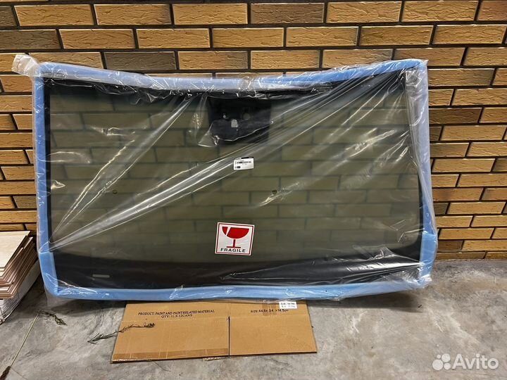 Лобовое стекло Genesis gv80