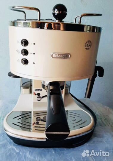 Кофеварка рожковая delonghi