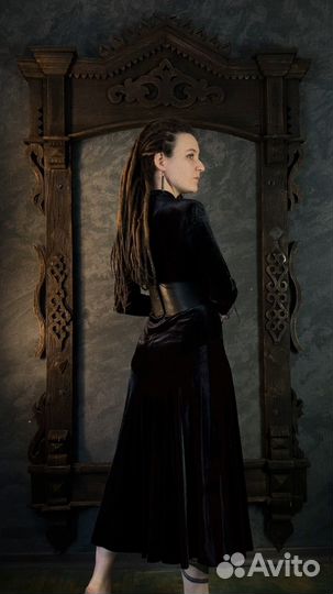 Платье хамелеон из угольного бархата