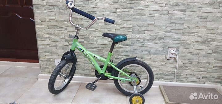 Детский велосипед 14 и самокат