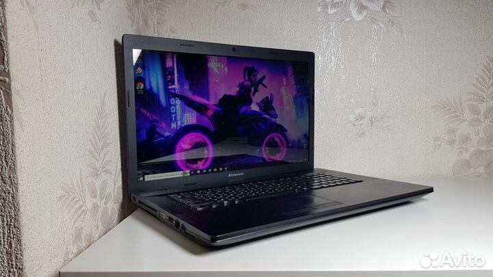 Отличный ноутбук Lenovo 17дюймов/4Gb/SSD+HDD/ гара