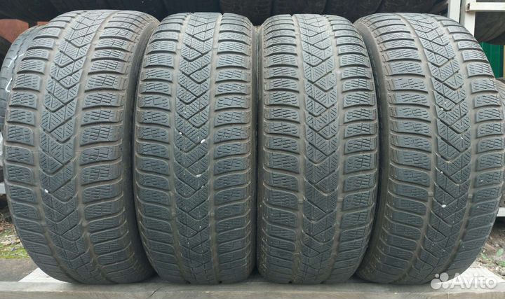 Pirelli Winter Sottozero 3 215/55 R17 94H