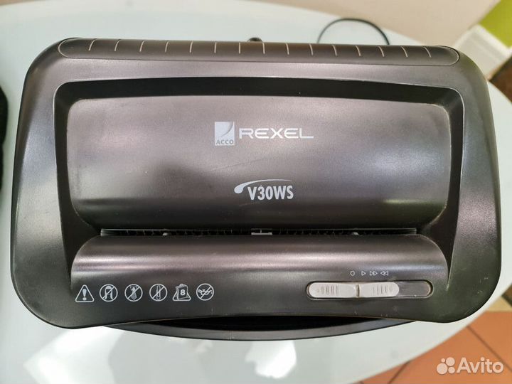 Уничтожитель бумаги (шредер) Rexel v30ws