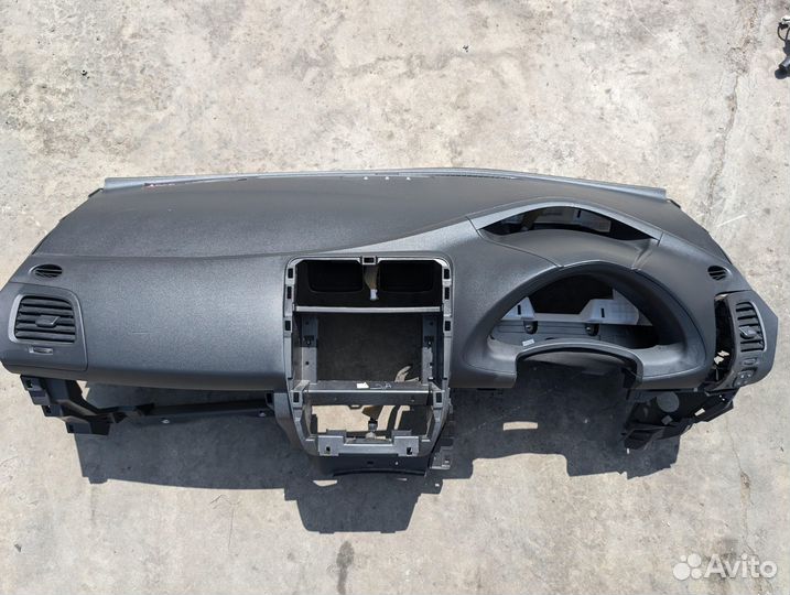 Торпедо Nissan Leaf AZE0 EM57