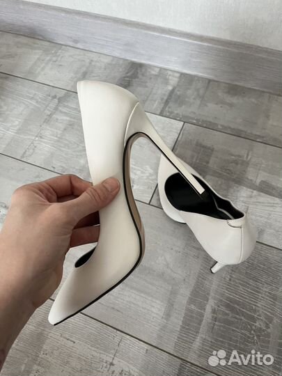 Белые туфли лодочка 40 размер