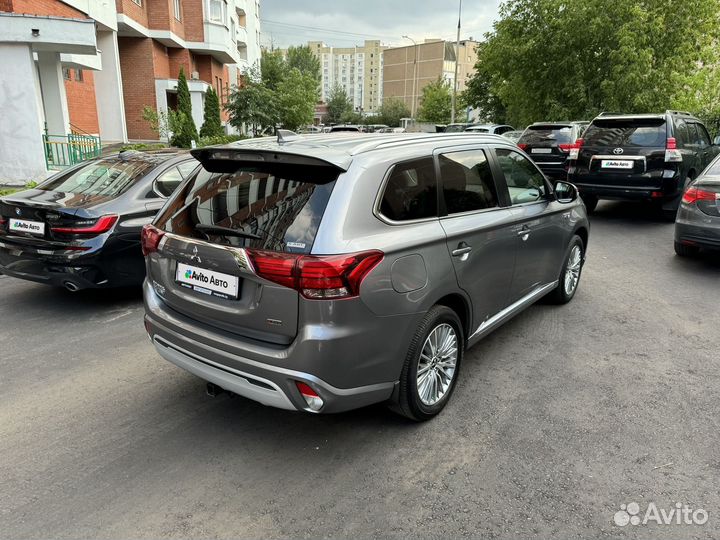 Mitsubishi Outlander 2.4 AT, 2021, 28 000 км