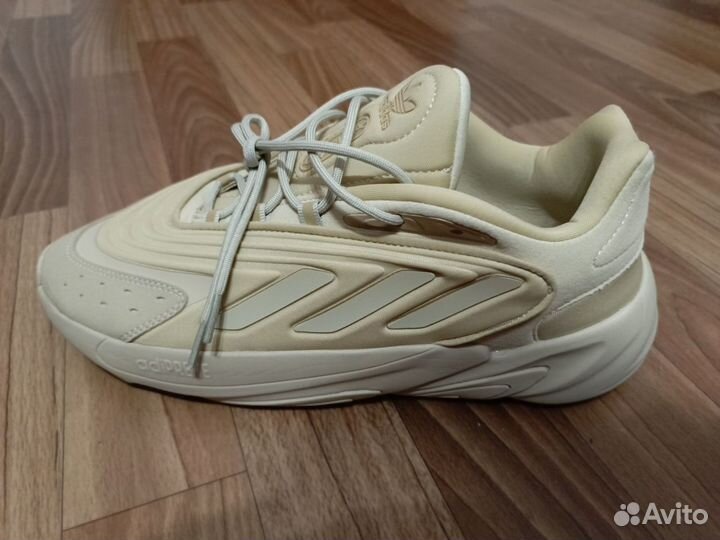 Кроссовки adidas ozelia