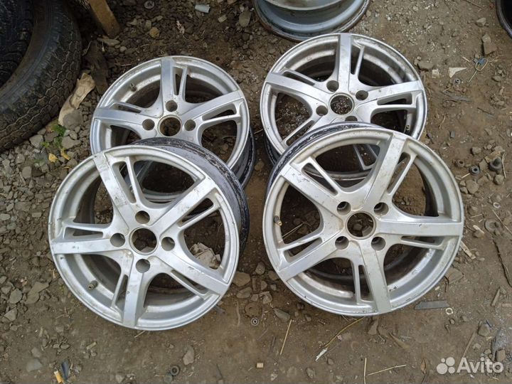 Литые диски r 15.4х100