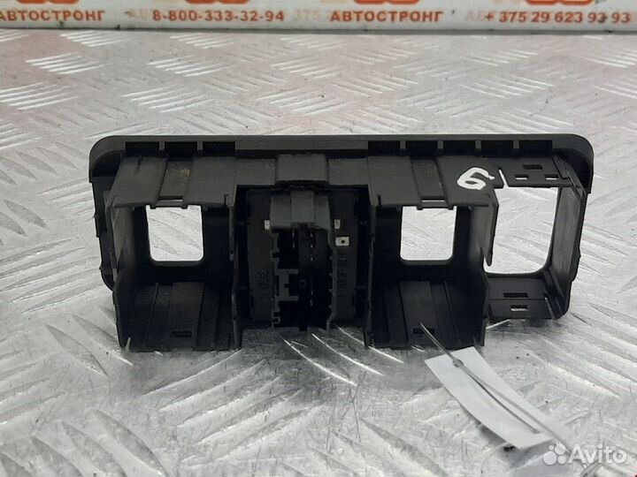 Кнопка (выключатель) Mitsubishi Carisma 1998