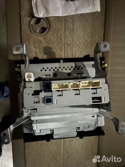 Головное устройство (гу) toyota LC200