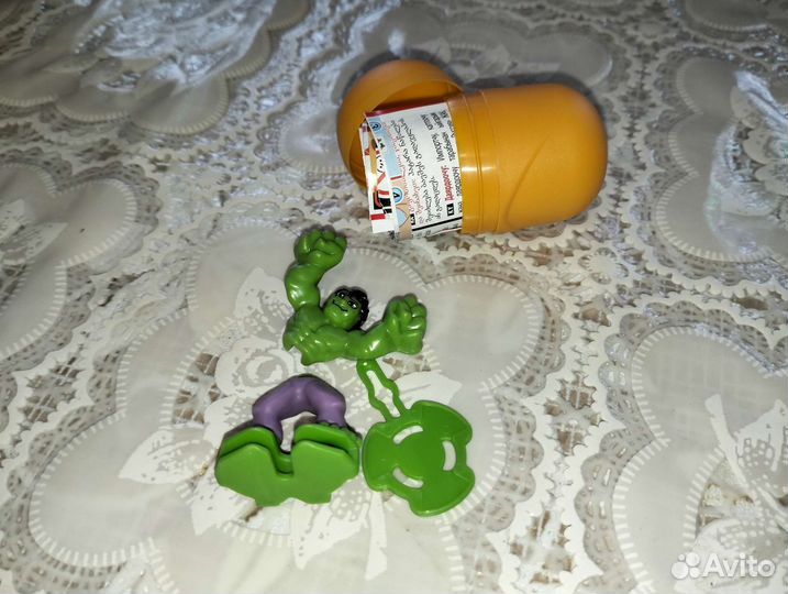 Игрушки из киндера супергерои, кот Том, Аватар