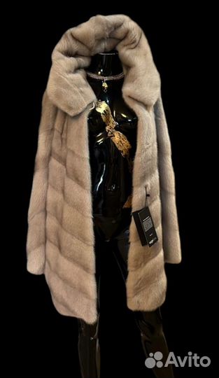 Норковая шуба новая с капюшоном