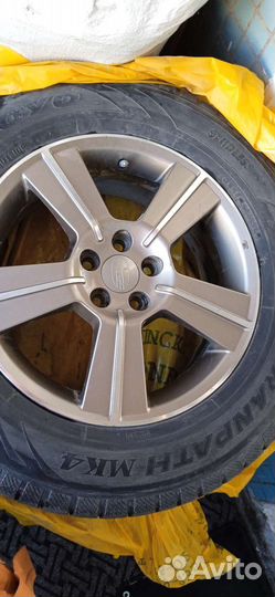 Toyo Tranpath MP4 215/65 R16