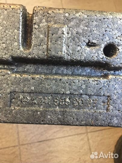 Абсорбер бампера переднего Mercedes W211