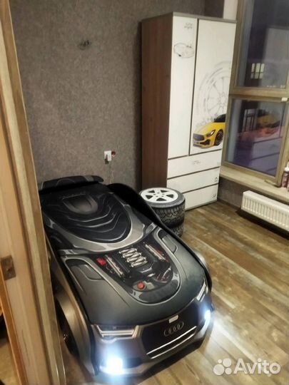 Детская кровать машина с подсветкой и матрасом