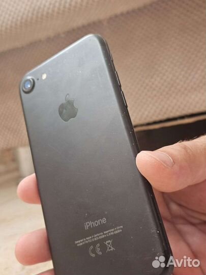 Телефон iPhone 7