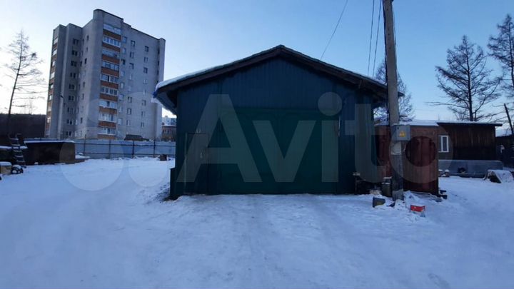 Гараж, > 30 м²