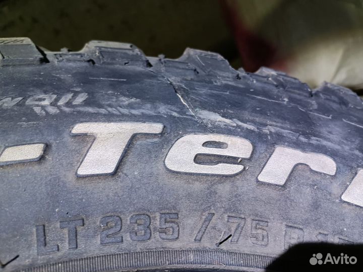 Bfgoodrich Mud-Terrain T/A 235/75 R15