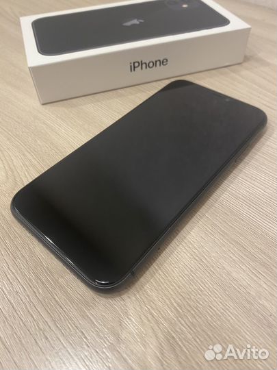 iPhone 11, 64 ГБ
