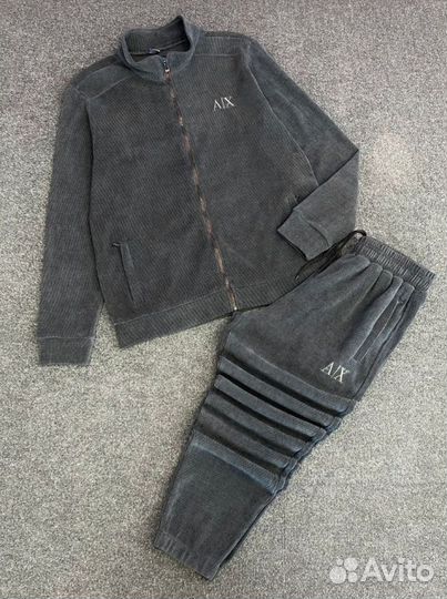 Спортивный костюм