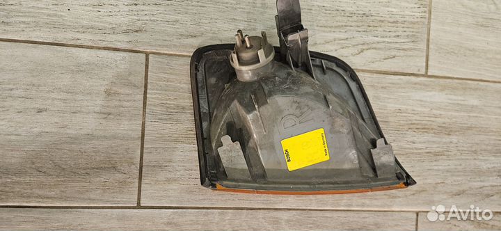 Mercedes 124 поворотники