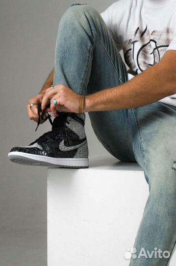 Nike Jordan x Kaws