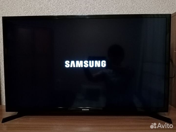 Телевизор samsung