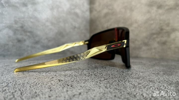 Оригинал Oakley Sutro Lunar New Year Prizm 24k