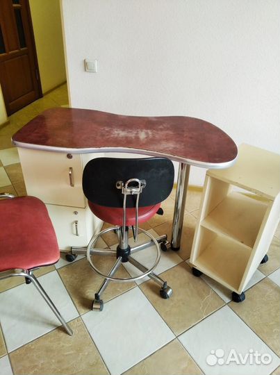 Мебель для мастера маникюра