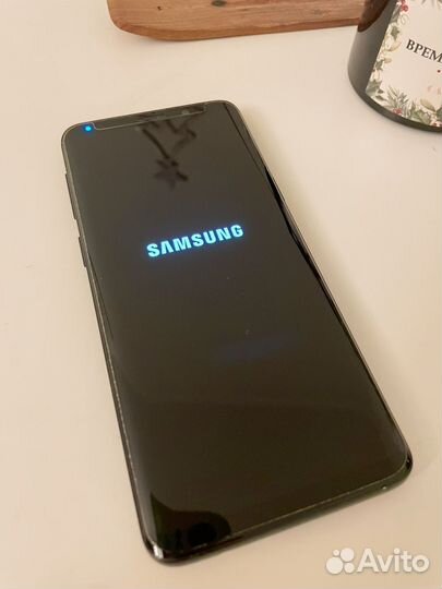 Samsung Galaxy S9, 4/64 ГБ