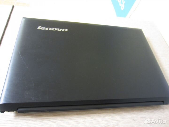 Lenovo B560